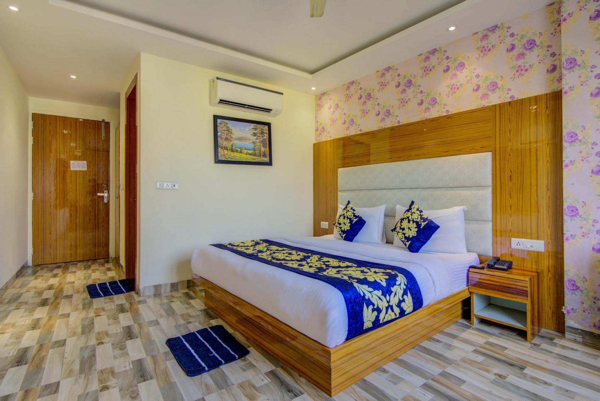 Smart Plaza By Smart Group 3*